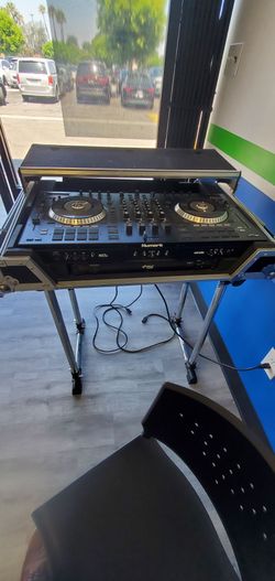 NUMARK NS7 3 DJ CONTROLLER
