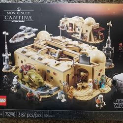 Lego Master Builder Mos Eisley Cantina