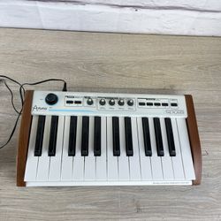 Arturia 25 Key Universal Keyboard Controller