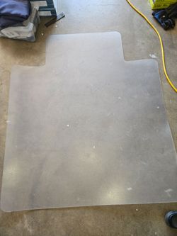 Floor protecting mat for chair