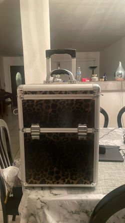 Rolling Make Up Case