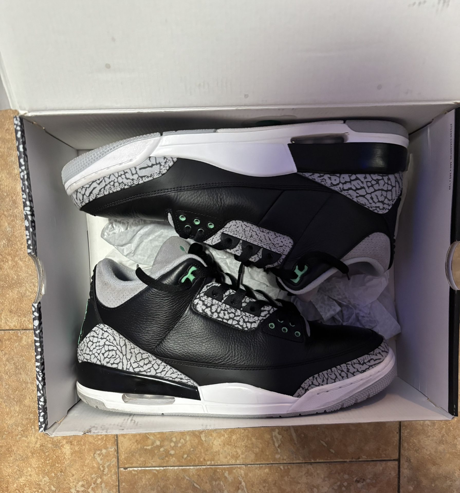 Jordan 3 Green Glow