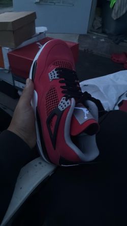 Air Jordan 4 Retro "Toro Bravo" (2026) Size 11.5
