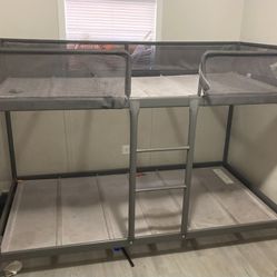 Vendo litera poco uso usada por mis hijos