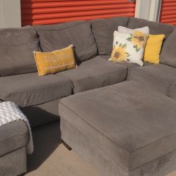 Large Gray Sectional Couch with Storage Ottoman Free Delivery 