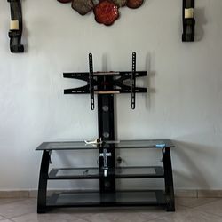 TV Mount with glass