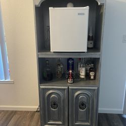 Bar And Refrigerator