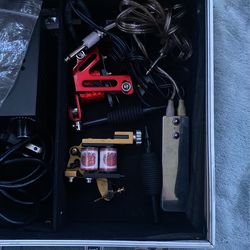 TATTOO GUN, POWER SUPPLY & NEEDLES