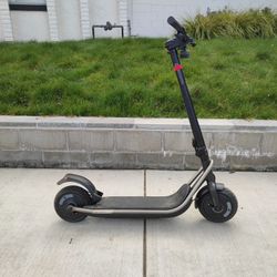 BOOSTED Rev Dual Motor Electicscooter