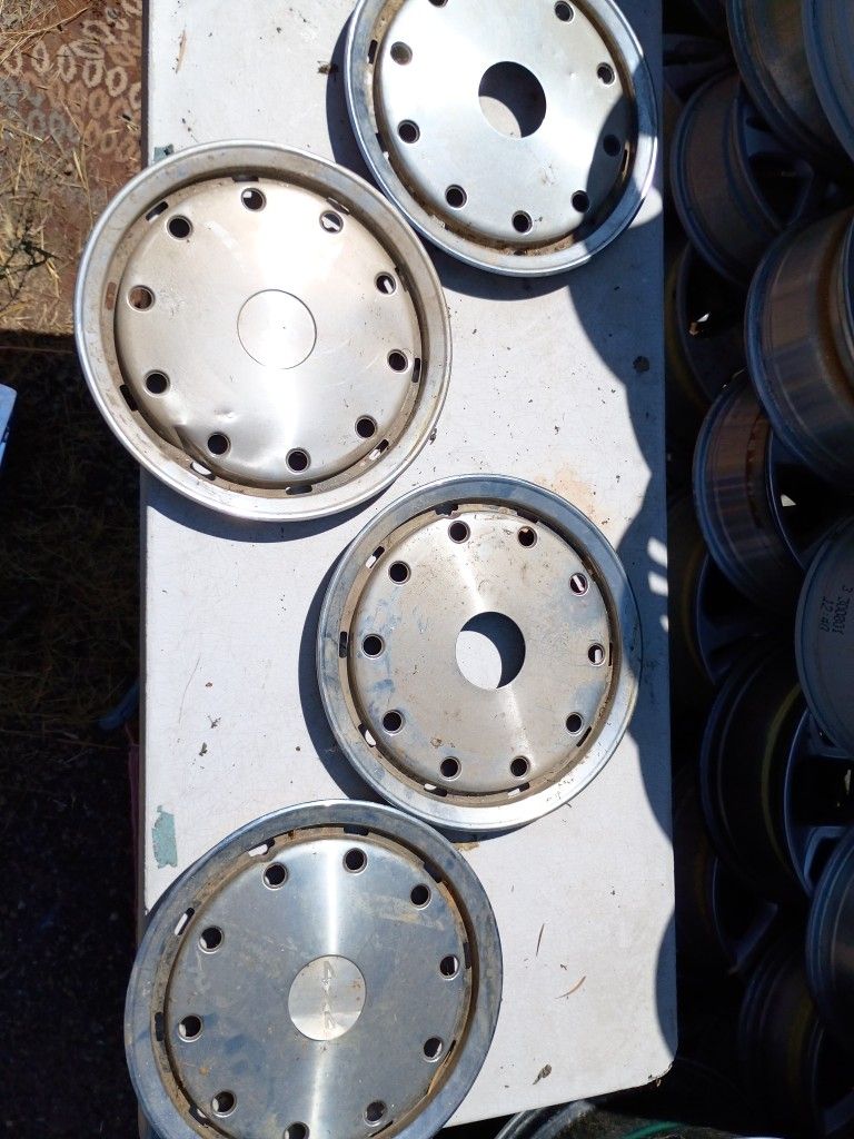 GMC Hubcaps