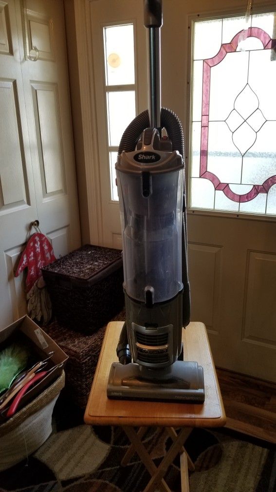 Shark navigator Vacuum 