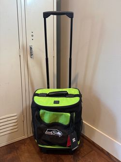 LOGO Seattle Seahawks Rolling Cooler Bag NEW