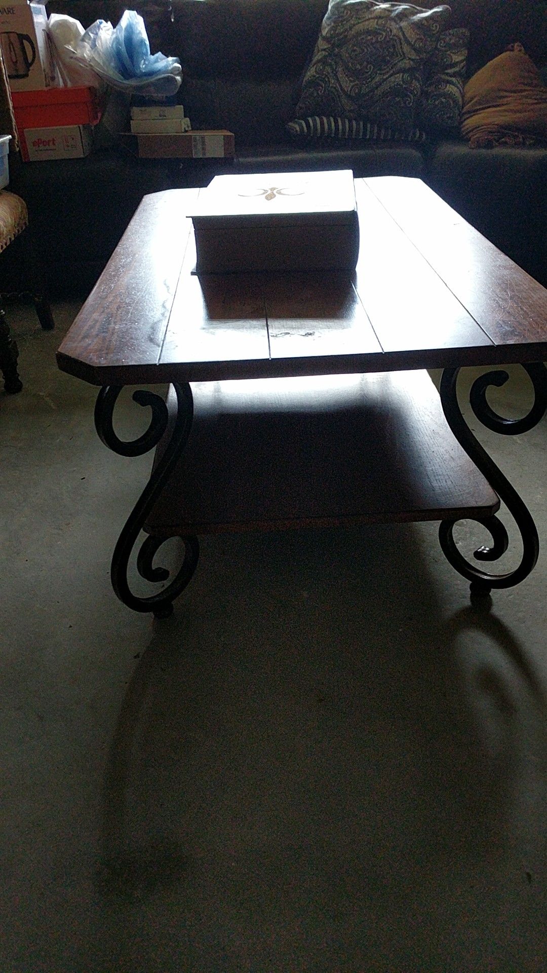 Coffee table, 2 end tables