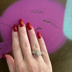 14k NAT DIAMOND RING 