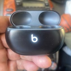 Beats Ear Buds Charging Case 