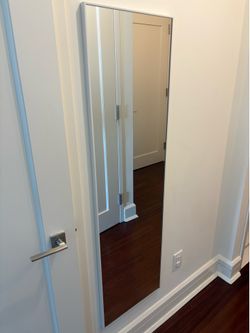 Body Size Mirror