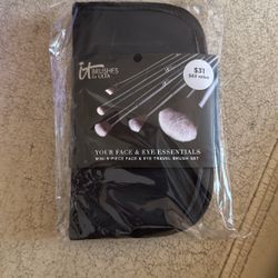 It Cosmetics Brushes