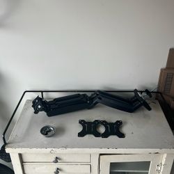 Dual Monitor Mount