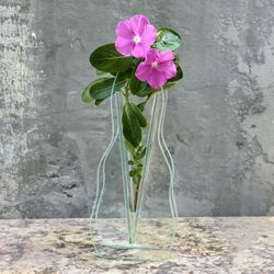 Floating Glass Minimalistic Vase 