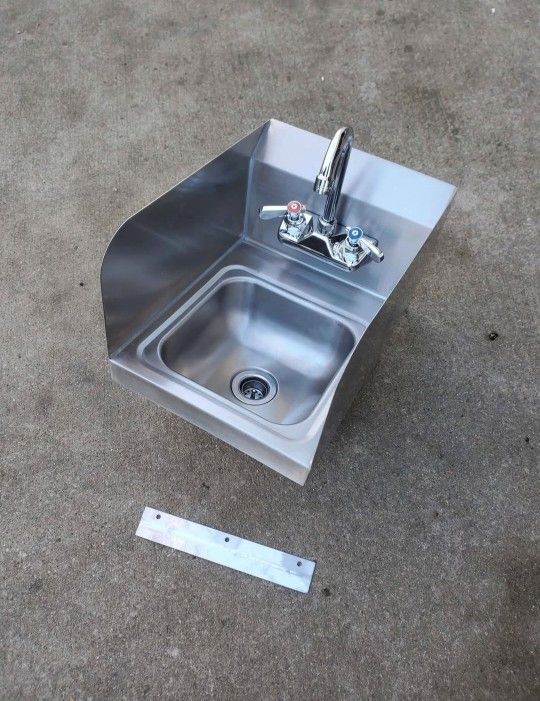 12"W STAINLESS STEEL HAND SINK with FAUCET and SPLASHGUARDS