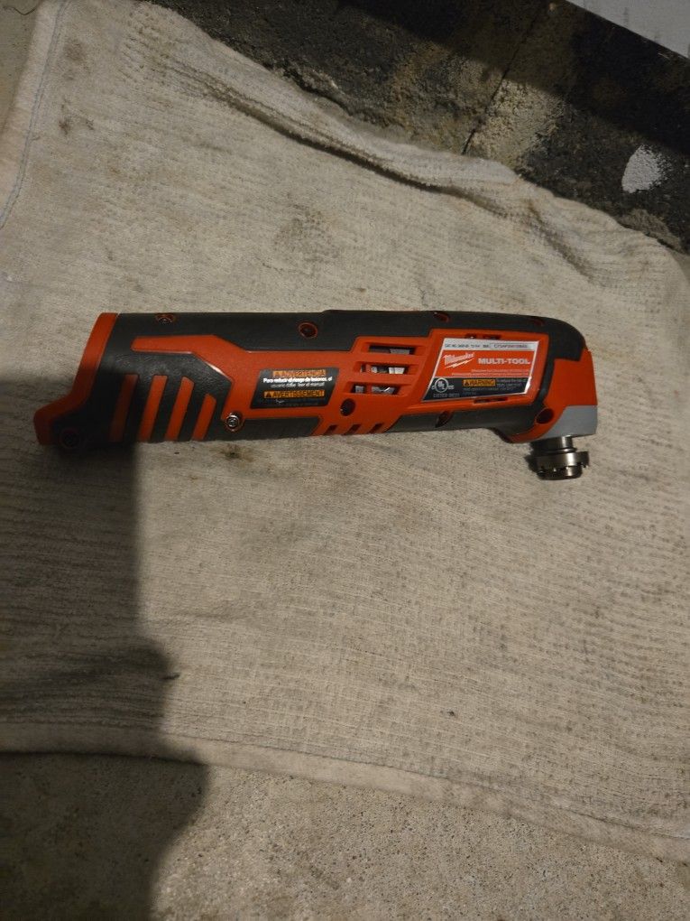 MILWAUKEE M12 MULTI TOOL 12 SPEED