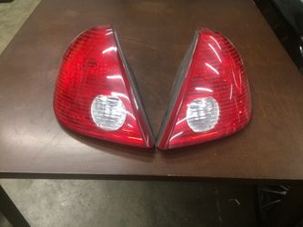 Pontiac g6 tail light