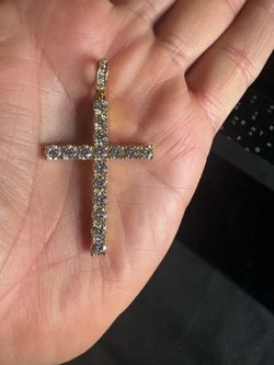 Gold plated 925 Cross Pendant Moisanite