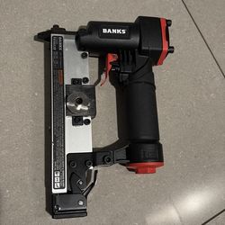 Pin nailer