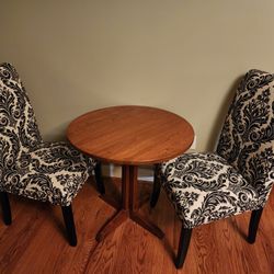 Small Table And 2 Chairs