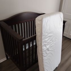 Pottery Barn Crib 3 in 1 
