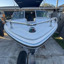  Rinker 17’  Boat For Sale