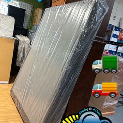 Queen Boxspring 🚚