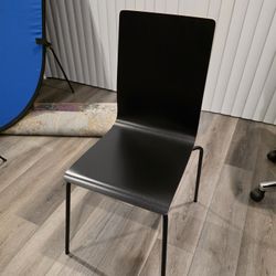 4 Dining Room Chairs