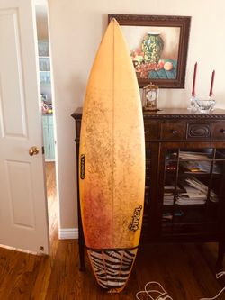 Keahana 6”2 surfboard