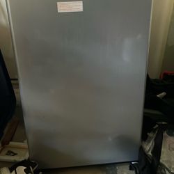 Magic Chef Mini Fridge
