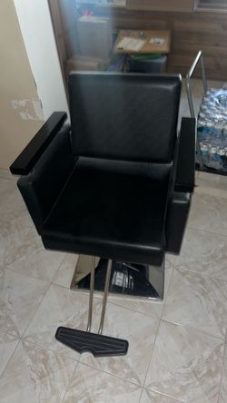 Salon/Barber chair black modern