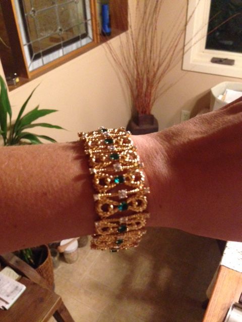 Vintage 90s Cameos And Kross Bracelet