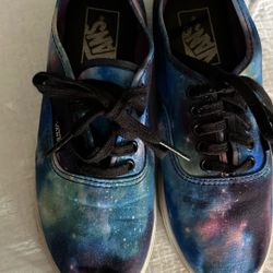 VANS  Low Canvas Blue Galaxy Women’s Size 6