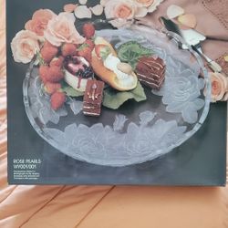 Round Clear Rose Pearls Platter