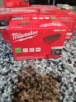 Milwaukee 1" Insulated Cable Staples