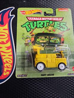 Hot Wheels Premium Party Wagon Teenage Mutant Ninja Turtles TMNT 
