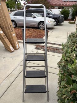 Step ladder