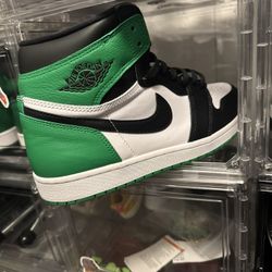 Nike / Jordans / Kanas City Windbreaker 