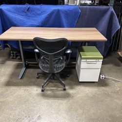 72x30 Electric Height Adjustable Tables!  We Also Have Ergonomic Chairs And Monitor Arms!