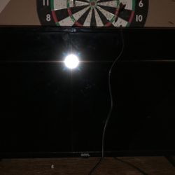 32” LED ONN. Roku Tv 