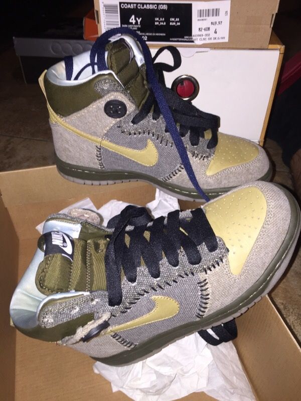 Nike sb dunk coraline 4.5y rare vids