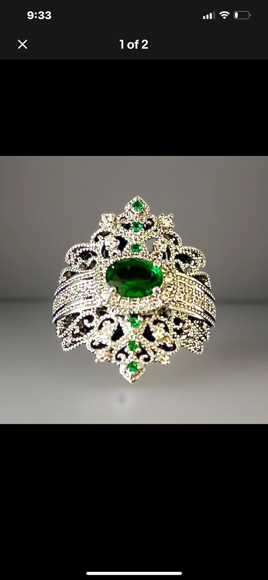 New & Beautiful Ring With Green Stone Size 7.