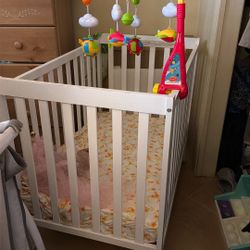 Mini Crib And Mobil