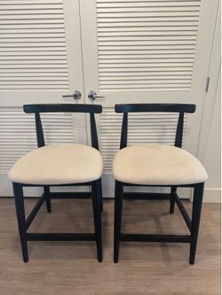 2 Kitchen Bar Stools