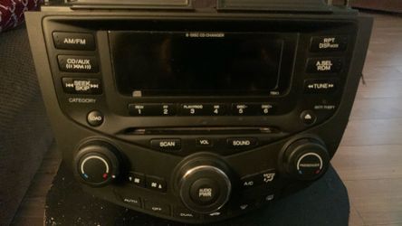 OEM Honda Accord 2004-2007 Radio 6-CD Changer 39175-SDA-L120-M2 w/ CODE
